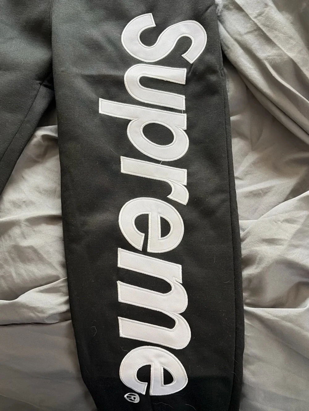 Supreme sweatpants black